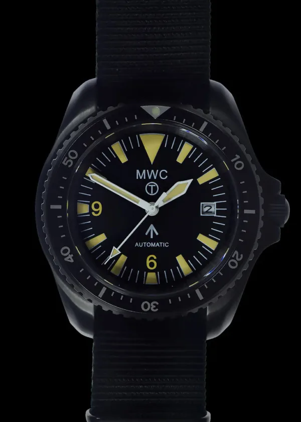 MWC 1999-2001 Patroon Zwart PVD Automatisch Militair Duikhorloge met Retro Lichtgevende Verf