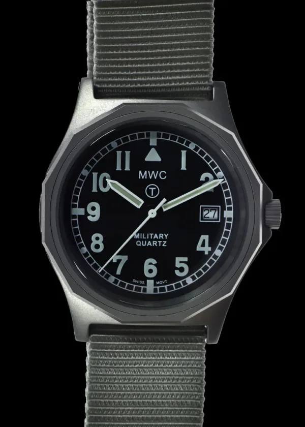 MWC G10 - Remake van de serie 1982 tot 1999 horloge in roestvrij staal met plexiglas acryl kristal en batterijklep